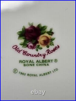 ROYAL ALBERT 1962 Bone China Old Country Roses 10 Dinner Plates Set of 4