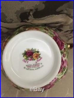 ROYAL ALBERT 1999 OLD COUNTRY ROSES CHINTZ Sugar & Creamer Excellent Cond