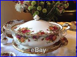 Royal Albert England Old Country Roses Lidded Vegetable Soup Tureen Excellent