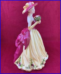ROYAL ALBERT FIGURINE OLD COUNTRY ROSE 2010 FIGURINE OF THE YEAR With Box Roses 9