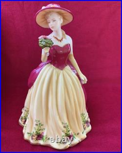 ROYAL ALBERT FIGURINE OLD COUNTRY ROSE 2010 FIGURINE OF THE YEAR With Box Roses 9