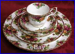 Royal Albert Old Country Roses 12 5 Piece Place Settings England