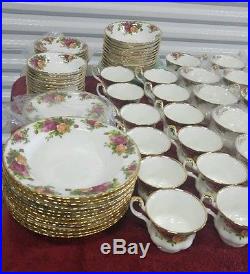 ROYAL ALBERT OLD COUNTRY ROSES. 1962.139 PIECES SET. SERVES 12