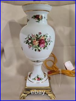ROYAL ALBERT OLD COUNTRY ROSES 25 LAMP WithSHADE NEW ENGLAND RARE GORGEOUS