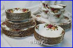 ROYAL ALBERT OLD COUNTRY ROSES 36-PC 6 Place Settings Includes Fruit bowls