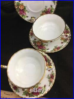 ROYAL ALBERT OLD COUNTRY ROSES 4 Cream Soup Cups And Saucers England