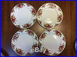 ROYAL ALBERT OLD COUNTRY ROSES 4 Place Settings 20 Pieces England Mint