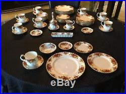 ROYAL ALBERT OLD COUNTRY ROSES BONE CHINA DINNERWARE SET-service for 8-58 pieces