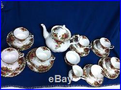 ROYAL ALBERT OLD COUNTRY ROSES BONE CHINE TEAPOT TEA SET SERVICE FOR 10 withtags