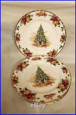 ROYAL ALBERT OLD COUNTRY ROSES CHRISTMAS MAGIC 4 Salad Plates England ROYAL ALBERT OLD COUNTRY ROSES CHRISTMAS MAGIC 4 Salad Plates England