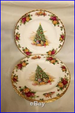 ROYAL ALBERT OLD COUNTRY ROSES CHRISTMAS MAGIC 4 Salad Plates England