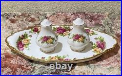 ROYAL ALBERT OLD COUNTRY ROSES CHRISTMAS MAGIC SALT & PEPPER SHAKER SET With TRAY