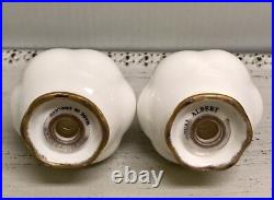 ROYAL ALBERT OLD COUNTRY ROSES CHRISTMAS MAGIC SALT & PEPPER SHAKER SET With TRAY