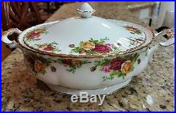 Royal Albert Old Country Roses Covered Vegetable Soup Dish