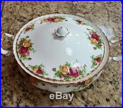 Royal Albert Old Country Roses Covered Vegetable Soup Dish