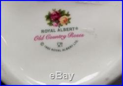 ROYAL ALBERT OLD COUNTRY ROSES Cat Kitten Teapot England 1962