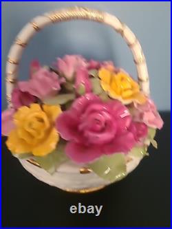 ROYAL ALBERT OLD COUNTRY ROSES Flower's Music Basket BOUQUET Fur Elise 8.5 H