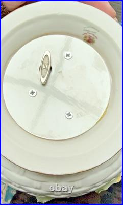 ROYAL ALBERT OLD COUNTRY ROSES Flower's Music Basket BOUQUET Fur Elise 8.5 H