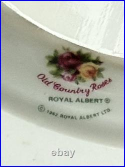 ROYAL ALBERT OLD COUNTRY ROSES Flower's Music Basket BOUQUET Fur Elise 8.5 H