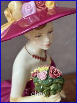 ROYAL ALBERT OLD COUNTRY ROSES RA25 Figure Of The Year 2010 Figurine