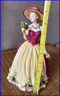ROYAL ALBERT OLD COUNTRY ROSES RA25 Figure Of The Year 2010 Figurine