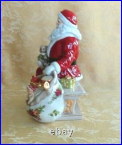 ROYAL ALBERT OLD COUNTRY ROSES SANTA FIGURINE Limited Edition # 97/2000