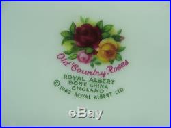Royal Albert Old Country Roses & Serving Pieces 42 Piece China Seating For 8