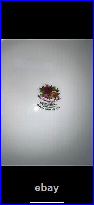 ROYAL ALBERT Old Country Roses Dinner Plates 10 3/8 Set of 4 Gold Trim ENGLAND