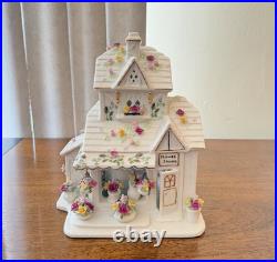 ROYAL ALBERT Old Country Roses Electric Lighted Flower Shoppe Excellent