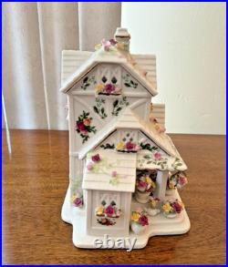 ROYAL ALBERT Old Country Roses Electric Lighted Flower Shoppe Excellent
