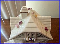 ROYAL ALBERT Old Country Roses Electric Lighted Flower Shoppe Excellent