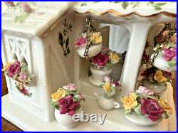 ROYAL ALBERT Old Country Roses Electric Lighted Flower Shoppe Excellent