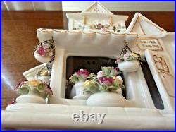 ROYAL ALBERT Old Country Roses Electric Lighted Flower Shoppe Excellent