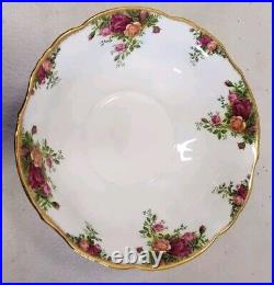 ROYAL ALBERT Old Country Roses Footed Pedestal Bowl Round 10.25 England 1962