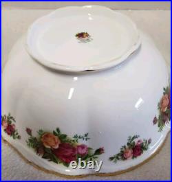 ROYAL ALBERT Old Country Roses Footed Pedestal Bowl Round 10.25 England 1962