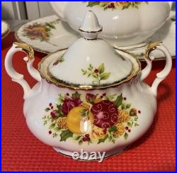 ROYAL ALBERT Old Country Roses Holiday 12 Piece Tea Set 2006 NIB