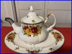 ROYAL ALBERT Old Country Roses Holiday 12 Piece Tea Set 2006 NIB