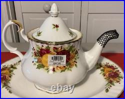ROYAL ALBERT Old Country Roses Holiday 12 Piece Tea Set 2006 NIB