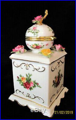 ROYAL ALBERT Old Country Roses Musical Coffee Grinder with Applied Floral
