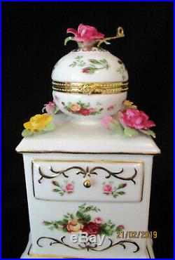 ROYAL ALBERT Old Country Roses Musical Coffee Grinder with Applied Floral