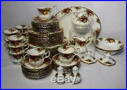 ROYAL ALBERT china OLD COUNTRY ROSES 1962 stamp 68-piece SET SERVICE for 12