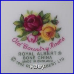 ROYAL ALBERT china OLD COUNTRY ROSES Christmas Tree Shaped Candy Jar & Lid 8-1/2