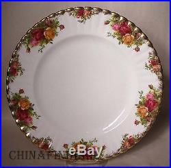 ROYAL ALBERT china OLD COUNTRY ROSES pattern 59-piece SET SERVICE for 12 ROYAL ALBERT china OLD COUNTRY ROSES pattern 59-piece SET SERVICE for 12