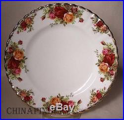 ROYAL ALBERT china OLD COUNTRY ROSES pattern 59-piece SET SERVICE for 12 ROYAL ALBERT china OLD COUNTRY ROSES pattern 59-piece SET SERVICE for 12