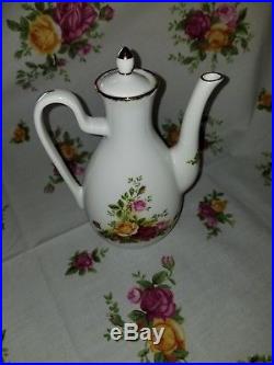 ROYAL ALBERT old country roses oil or syrup dispenser