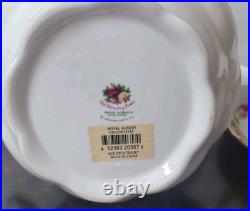 Rare Pattern Vintage Royal Albert Old Country Roses China Tea Set 11pcs Ltd 1962