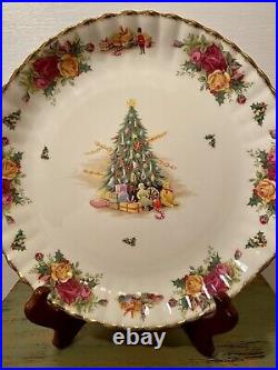 Rare Royal Albert Old Country Roses Christmas Magic Tree Serving Tray Platter