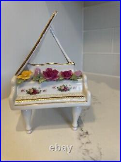 Rare Royal Albert Old Country Roses Grand Piano Music Box