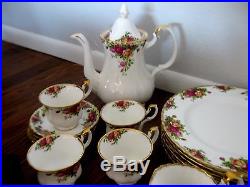 Rare Vintage 46 Pieces Royal Albert Old Country Roses England Plates Cups Rare Vintage 46 Pieces Royal Albert Old Country Roses England Plates Cups