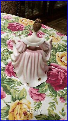 Royal ALBERT old Country Roses Figurine